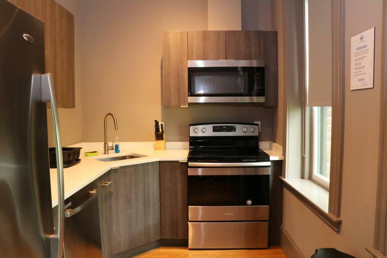A Stylish Stay W/ A Queen Bed, Heated Floors.. #3 บรูคไลน์ ภายนอก รูปภาพ
